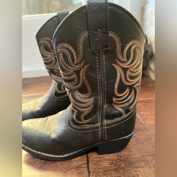 Smoky Mountain Boots | Western Toe | Genuine Leather Material| Man-Made Lining - Picture 3 of 9